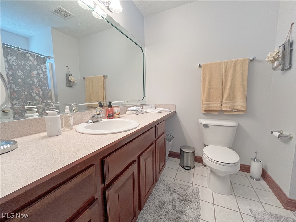 Emerald Lakes - Residential