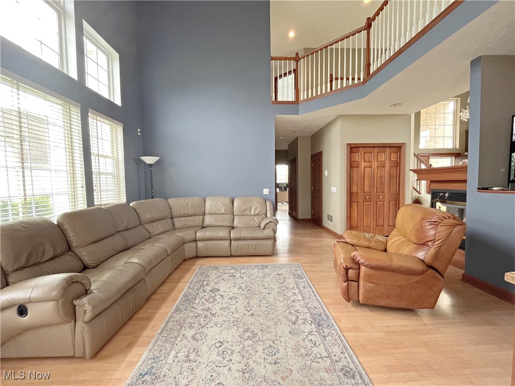 Emerald Lakes - Residential