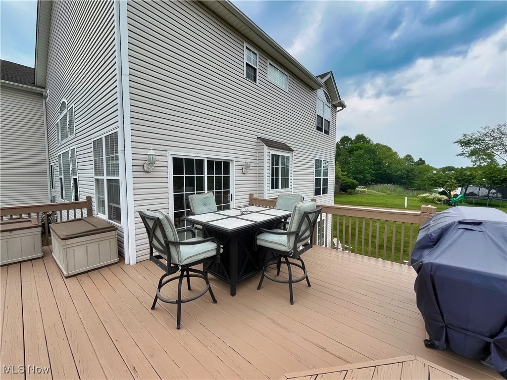 Emerald Lakes - Residential