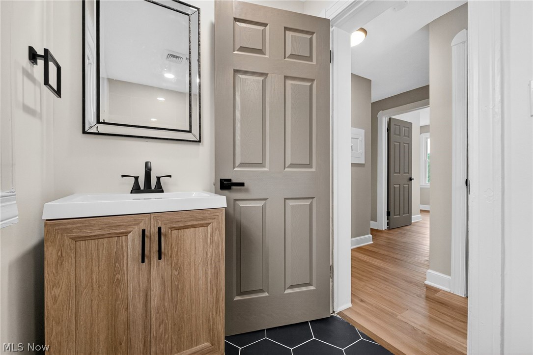 Seltzer Round Cos Monticello - Residential