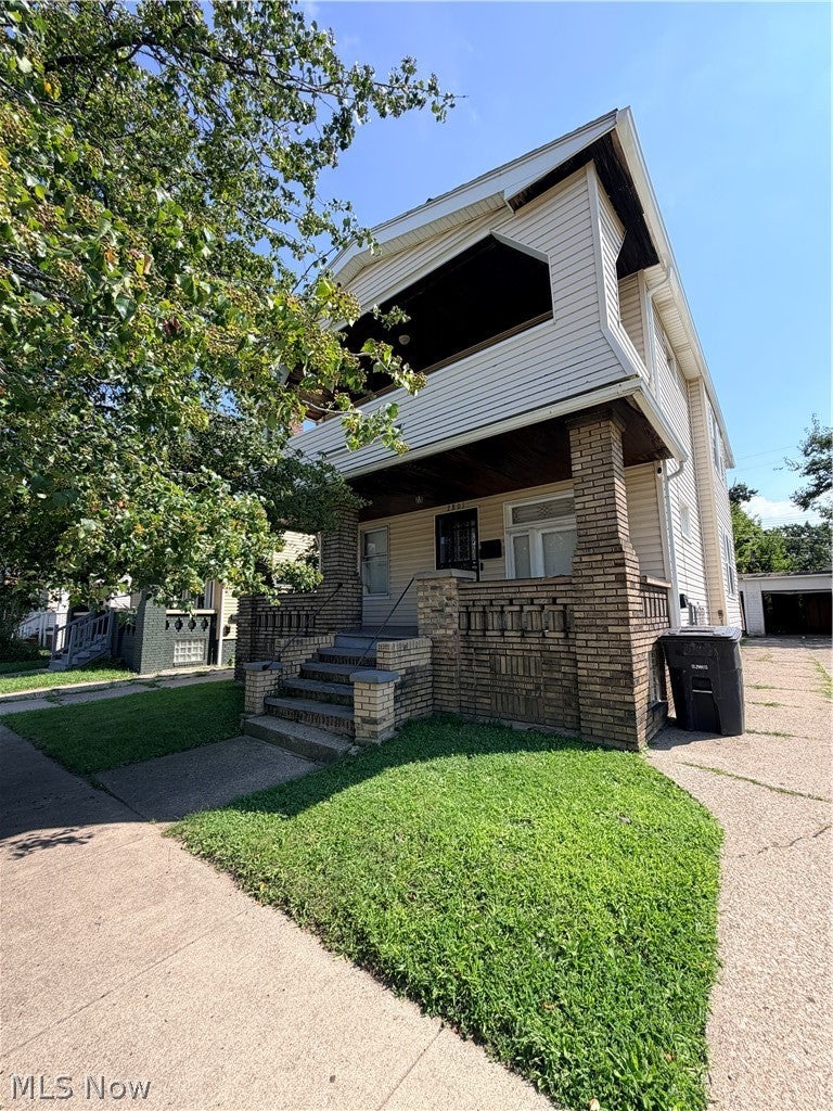 2801 E 125th Street 2