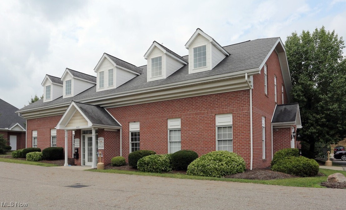 Professional 1st floor office space with ample parking in the Courtyards of Belden condominium complex. This suite offers 2 private offices (11x12 and 9x11) and a large conference/meeting room (19x11). Common area waiting room, kitchenette, conference room, and 2 restrooms. 2 entrances. Desirable area in Jackson Twp near shopping and restaurants. Lease price is $875/month.
