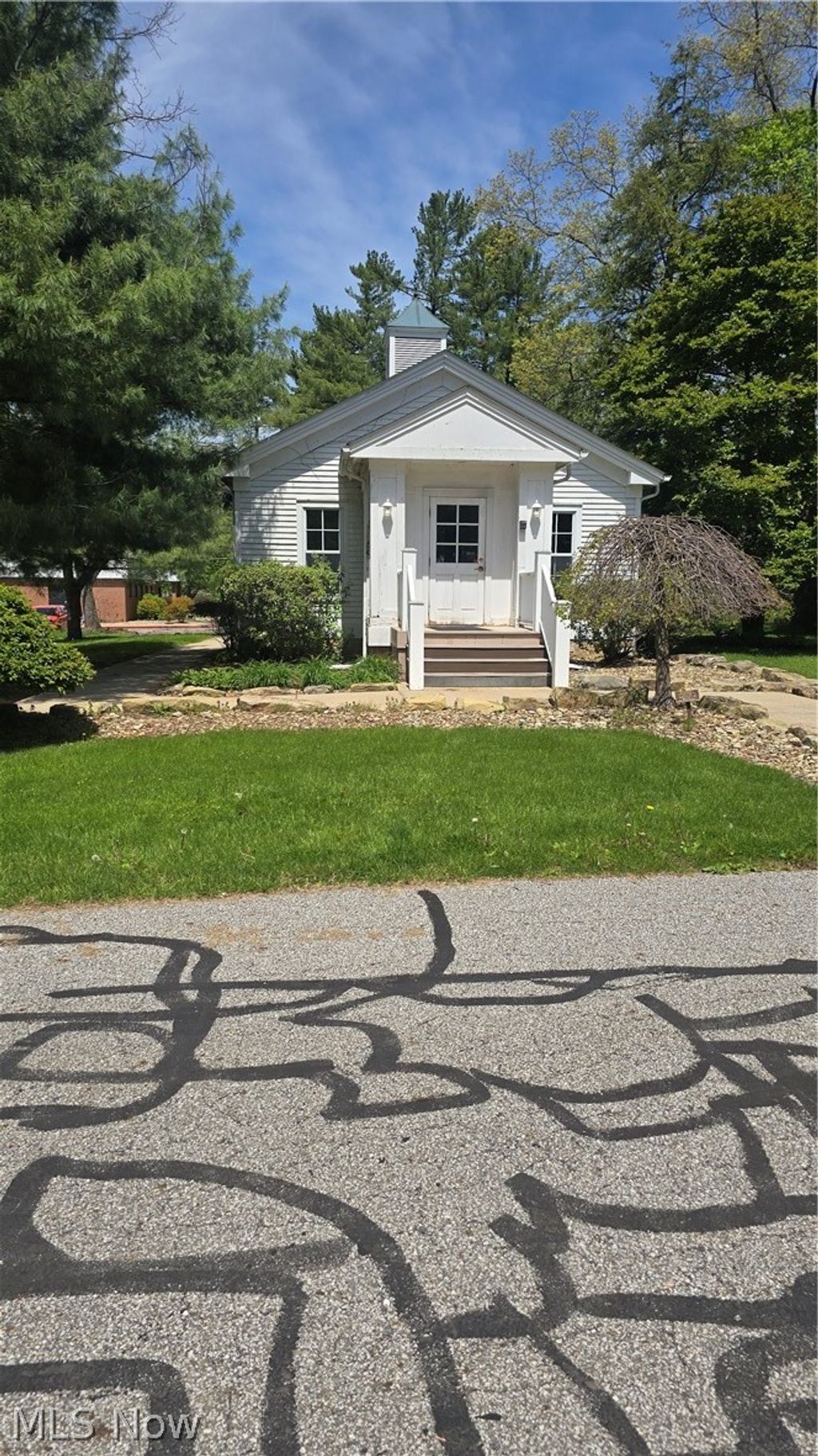 Photo of 6789 Brown Street, Hiram, OH 44234 (MLS # 5209411)