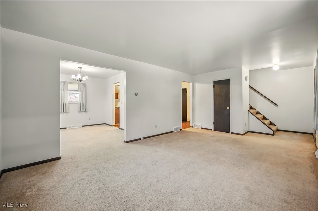 Austintown, Ohio 44515, United States, 4 Bedrooms Bedrooms, ,4 BathroomsBathrooms,Residential,Pending,114253