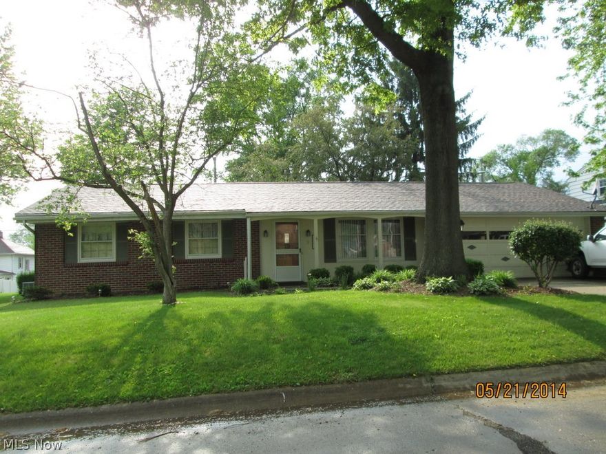 A rare find! Beautiful ranch home on the north side of Cambridge. Home features 3 bedrooms, 2 baths, spacious living room and fully applianced kitchen. Nice family room with woodburner. Dining area leads out onto an enclosed sunporch. Attached two car garage. Great curb appeal. won't last long!