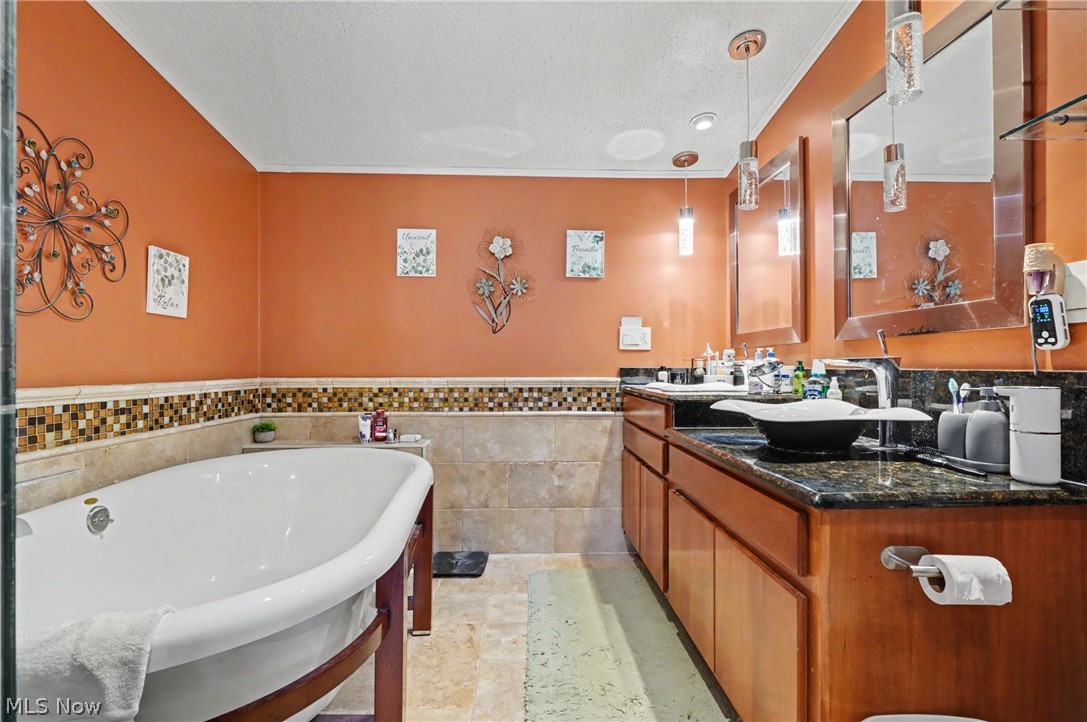 J R & M E Feicht 01 - Residential