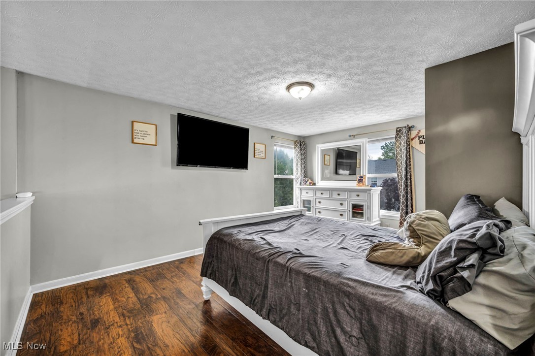 2300 Canterbury Circle, Akron, Ohio image 32