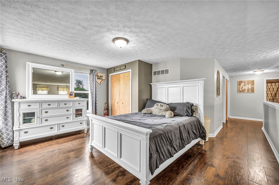 2300 Canterbury Circle, Akron, Ohio image 31