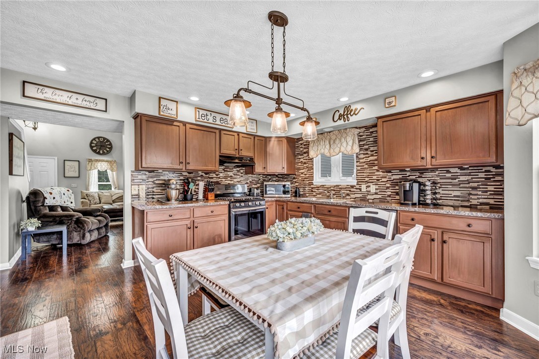 2300 Canterbury Circle, Akron, Ohio image 11