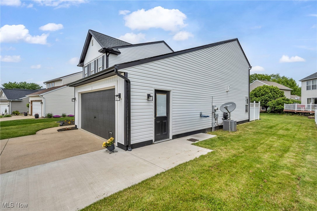 2300 Canterbury Circle, Akron, Ohio image 6