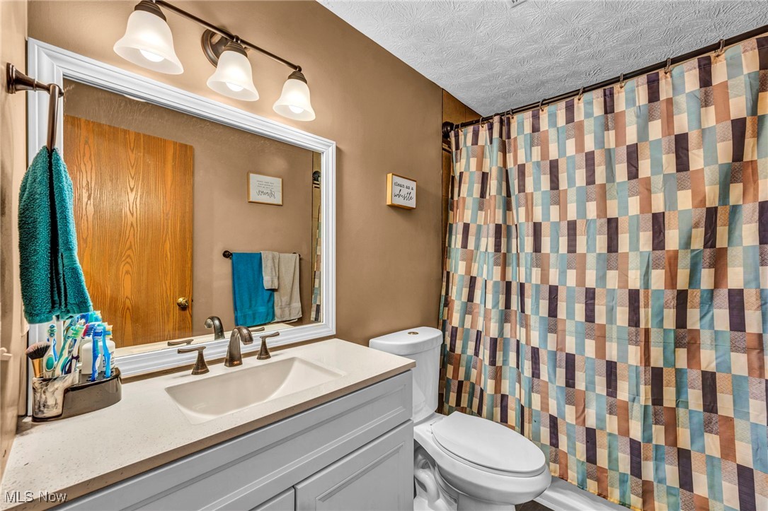 2300 Canterbury Circle, Akron, Ohio image 26
