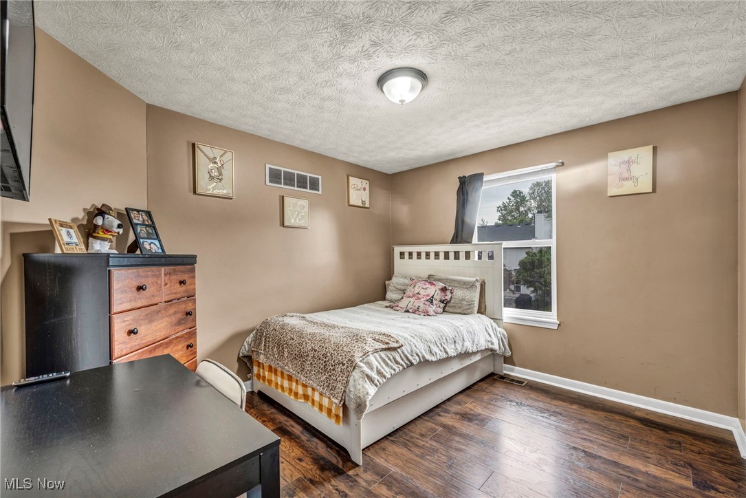 2300 Canterbury Circle, Akron, Ohio image 29