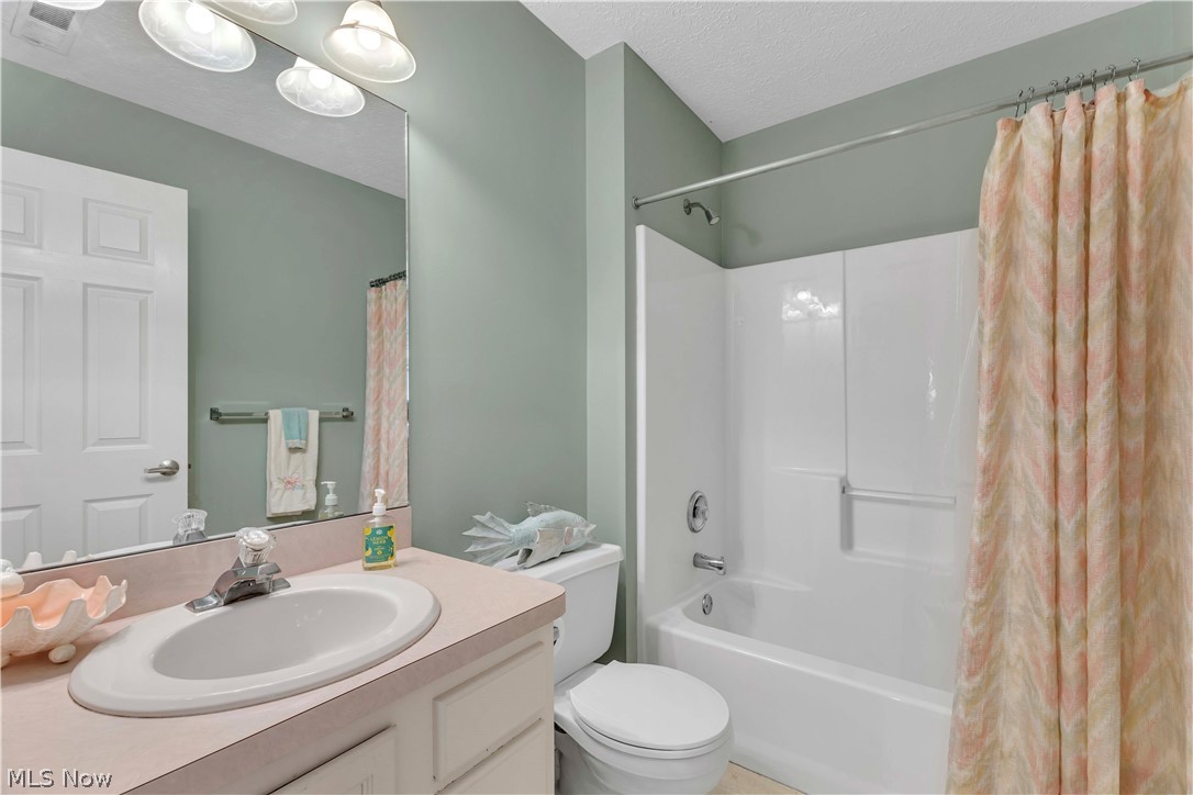 Cinnamon Woods Condo - Residential