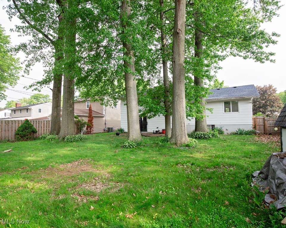 433 University Avenue, Elyria, Ohio image 4