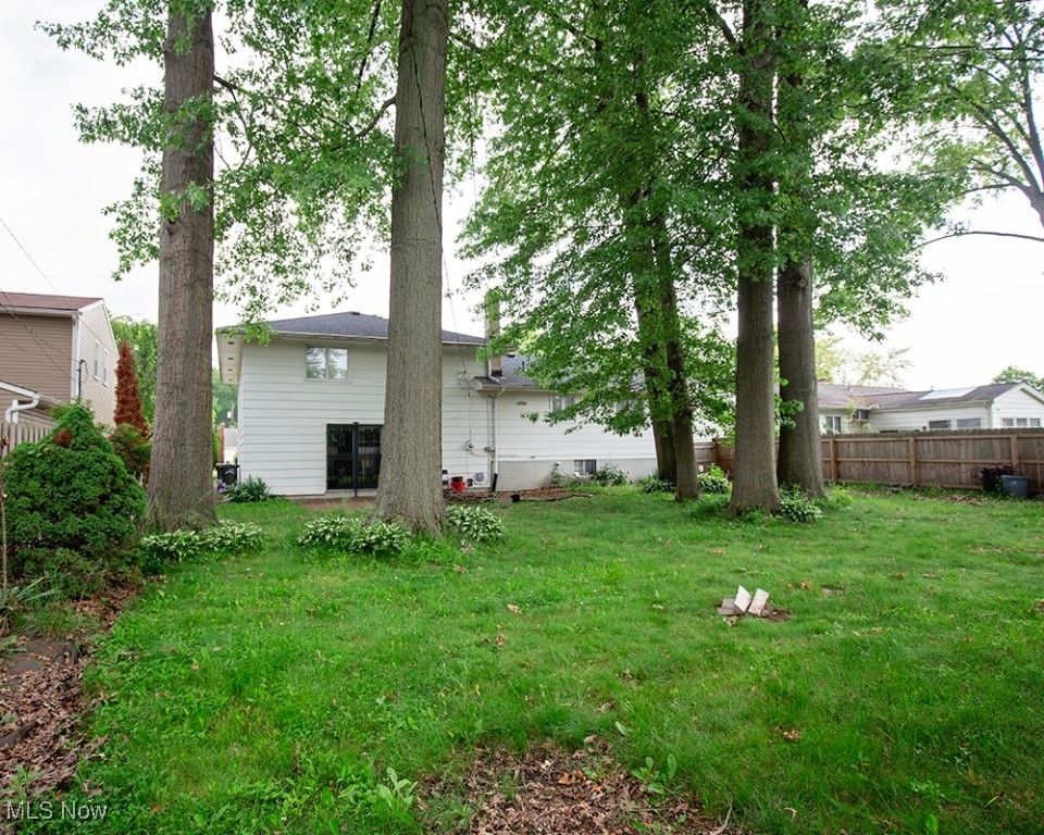 433 University Avenue, Elyria, Ohio image 7