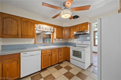 Tiny photo for 1350 Missouri Avenue, Lorain, OH 44052 (MLS # 5238283)