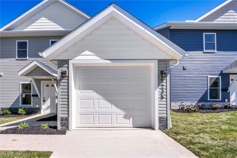 Tiny photo for 5235 Forest Avenue, Maple Heights, OH 44137 (MLS # 5245814)