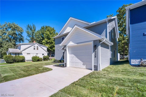 Tiny photo for 5235 Forest Avenue, Maple Heights, OH 44137 (MLS # 5245814)