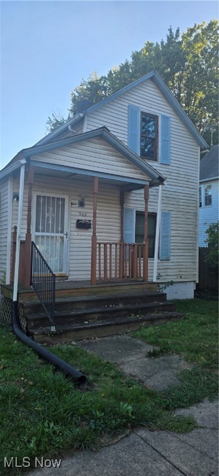 Attention investors!
3-bedroom, 2-bath home with a first-floor master suite and laundry conveniently located right in the kitchen. Two additional bedrooms and a full bath upstairs, plus parking in back. Home needs some TLC but has great potential and value. Tenant in place paying $950 a month till Aug. 2026. A great opportunity to add a solid income-producing property to your portfolio! Can be sold as a package with 2140 18th Street SW, Akron, OH 44314. Please allow 24 hr notice to show.
