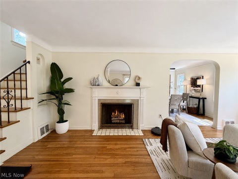 Tiny photo for 869 Cambridge Road, Cleveland Heights, OH 44121 (MLS # 5235025)