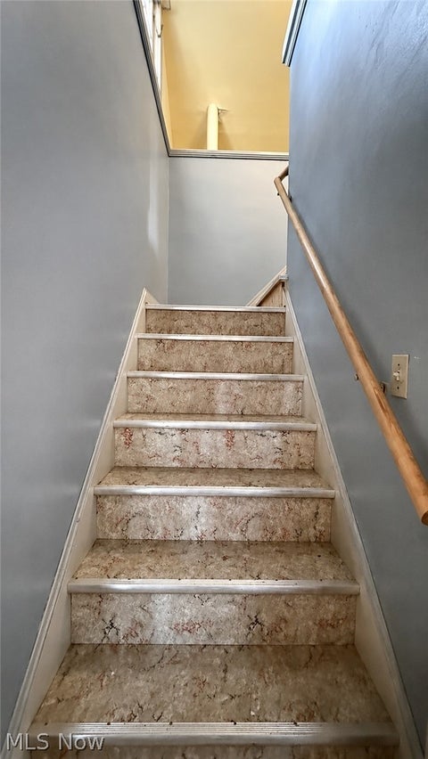 Tiny photo for 869 Cambridge Road, Cleveland Heights, OH 44121 (MLS # 5235025)