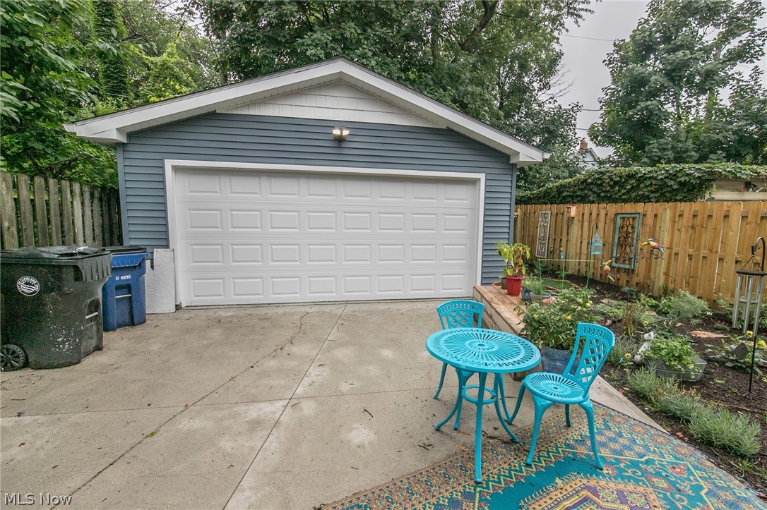 Gordon Ave - Residential