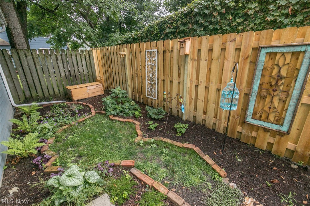 Gordon Ave - Residential