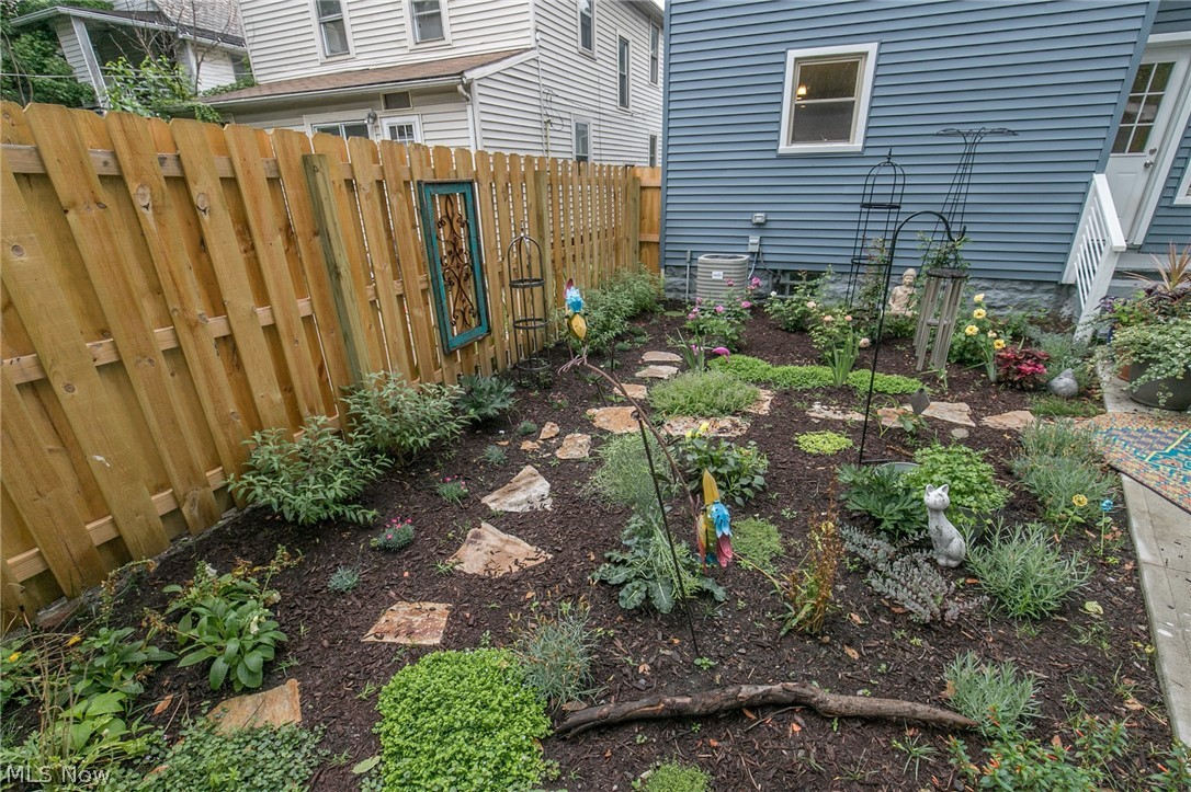 Gordon Ave - Residential