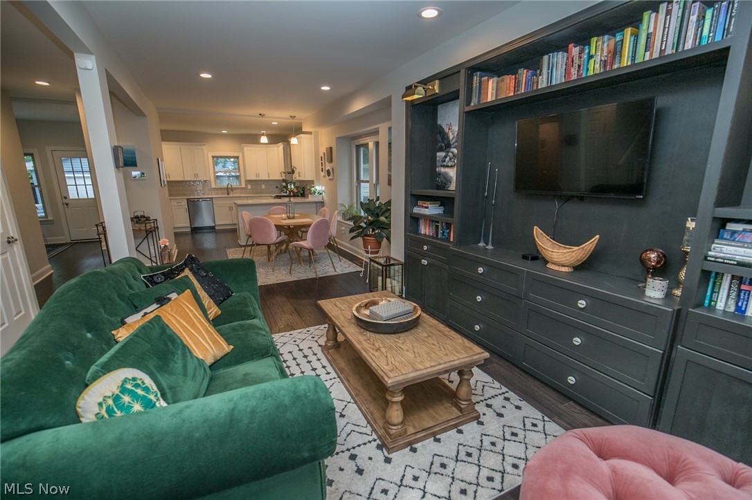 Gordon Ave - Residential