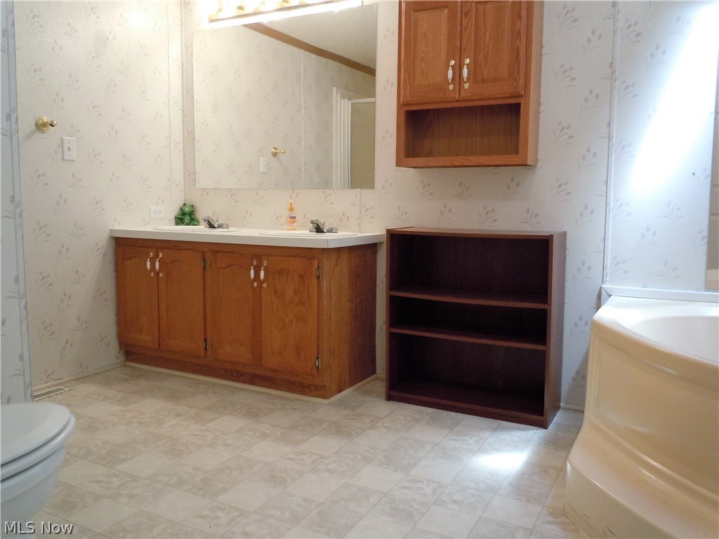 Twin Lakes - Residential