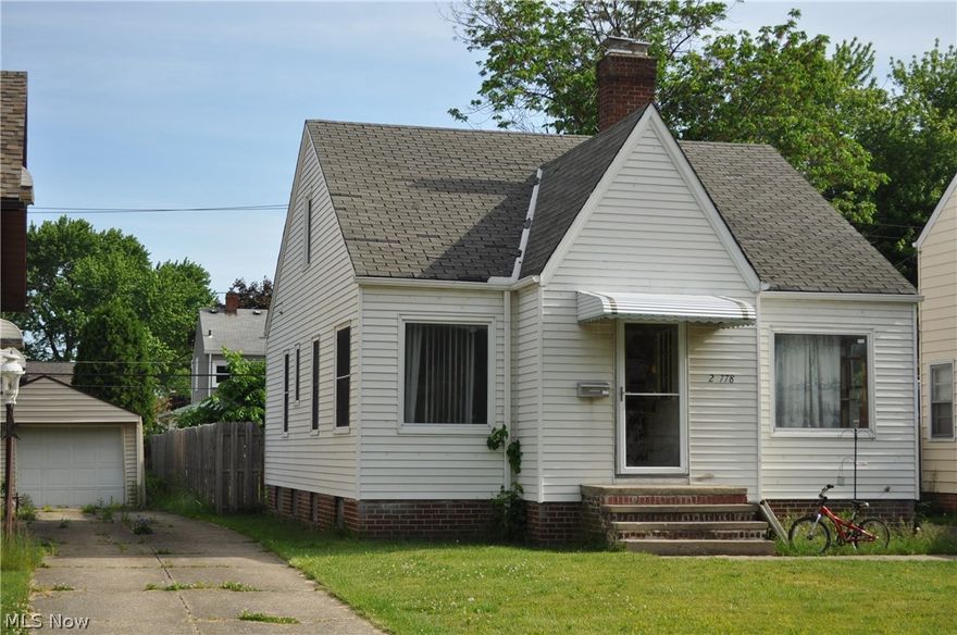 Great opportunity to get into a wonderful neighborhood at a great price. House needs some TLC-perfect for those looking to decorate in their own style. This is a short sale and all offers are subject to lien holder approval. Call and schedule your showing today!