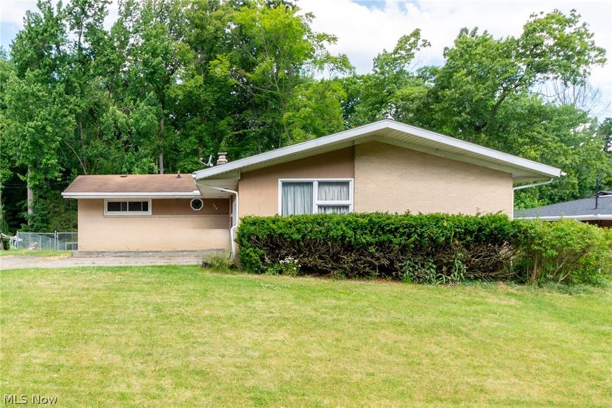 Welcome to this charming mid-century gem in Akron, OH. This 3-bedroom, 2.5-bathroom brick ranch home features spacious living areas, large windows, and original hardwood floors. While it needs some updating and finishing, the home offers great potential for modern enhancements. The vintage kitchen and bathrooms await your creative touch, and the generous fenced-in backyard is perfect for entertaining. With a little work, you can restore this home to its former glory and enjoy a blend of mid-century character and modern comforts. Don’t miss this opportunity to create your dream and make this one your #HomeSweetHome. Reach out today for a private showing.