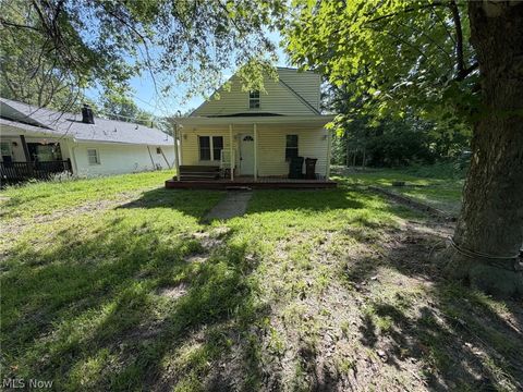 Homes For Sale - 3781 Lowell Avenue<br/> Lorain, OH 44055