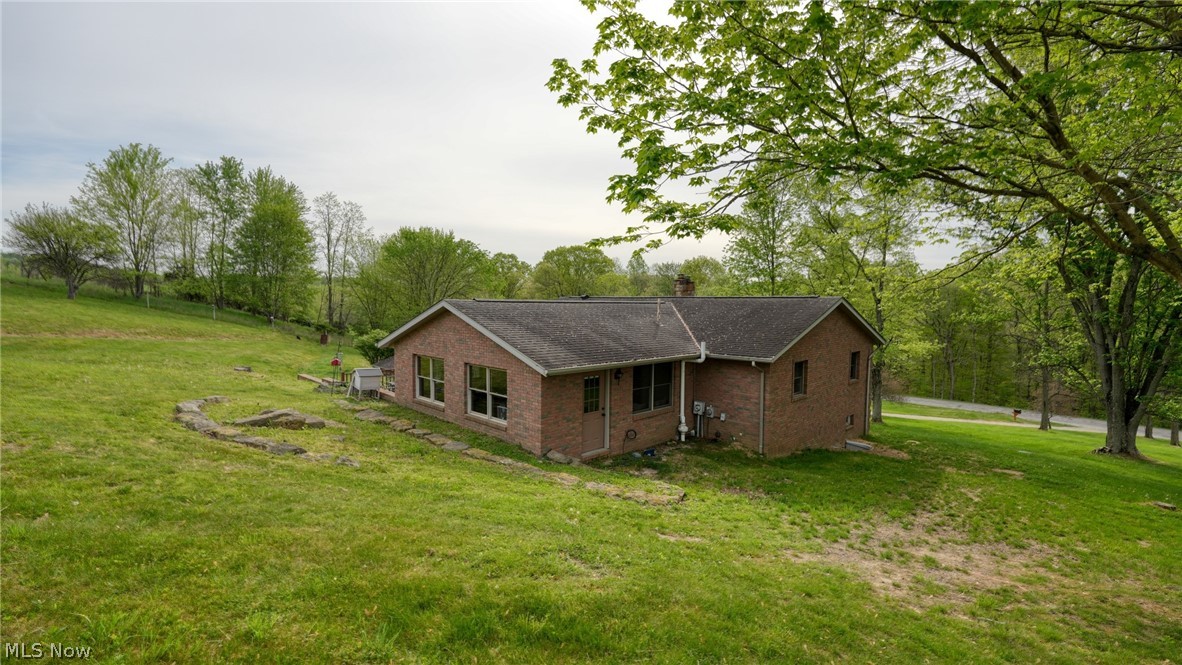 18847 Sugartree Road, Kimbolton, Ohio image 3