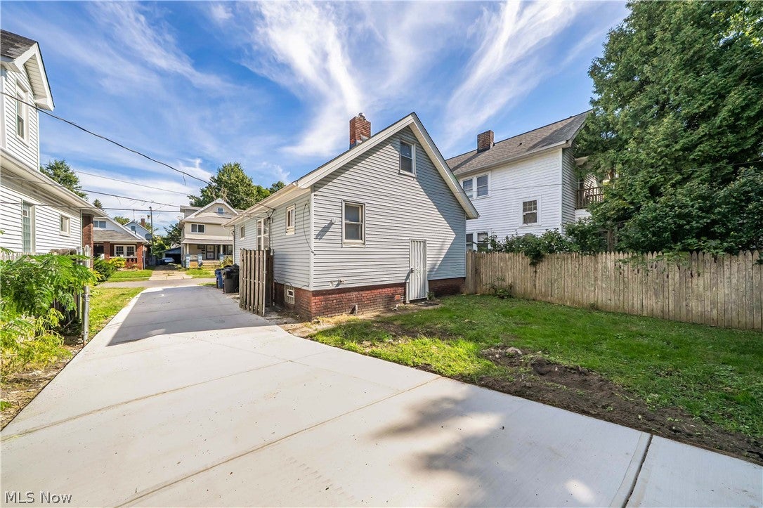 1462 E 173rd Street