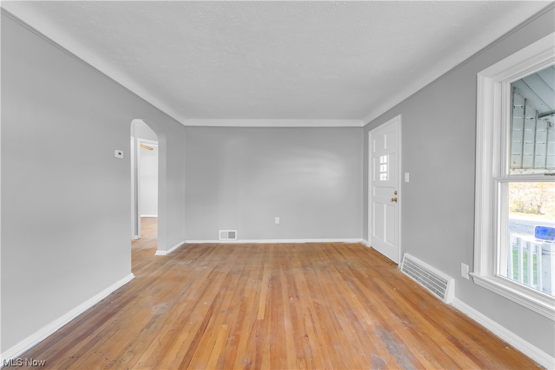 Moses & Burton - Residential Lease