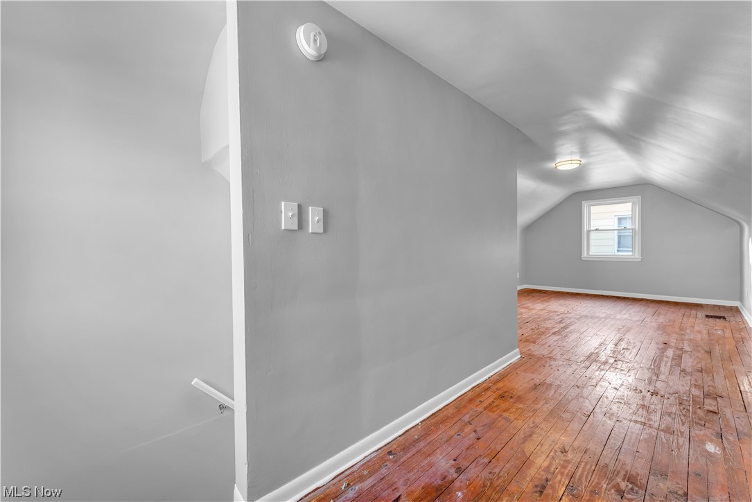 Moses & Burton - Residential Lease