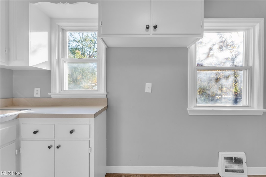 Moses & Burton - Residential Lease