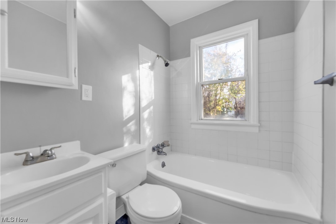 Moses & Burton - Residential Lease