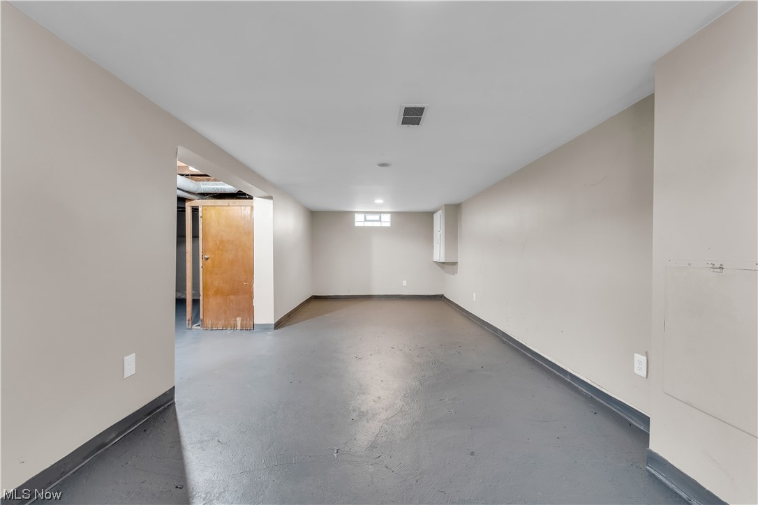 Moses & Burton - Residential Lease