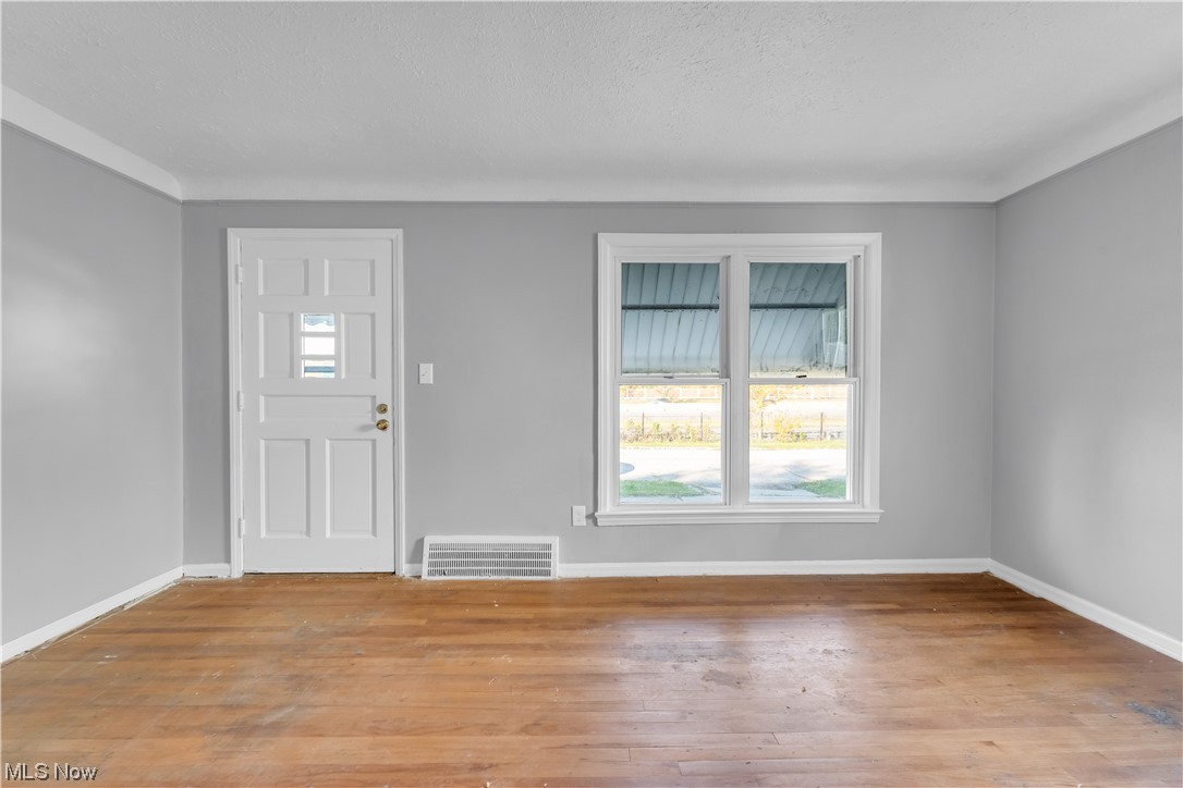 Moses & Burton - Residential Lease