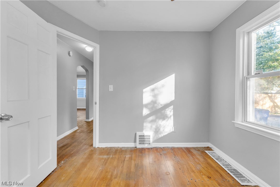 Moses & Burton - Residential Lease