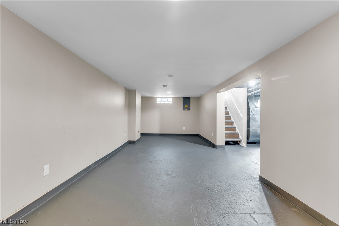 Moses & Burton - Residential Lease