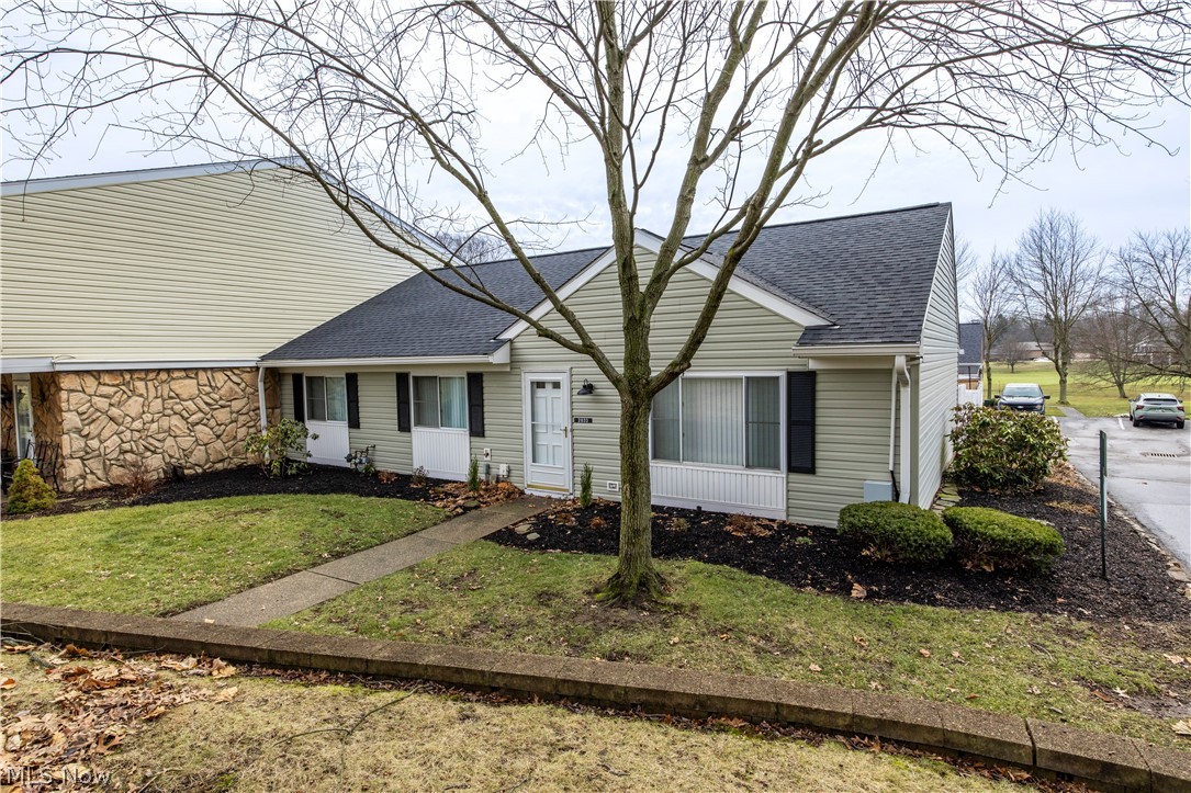 Country Club Twnhs North Condo - Residential