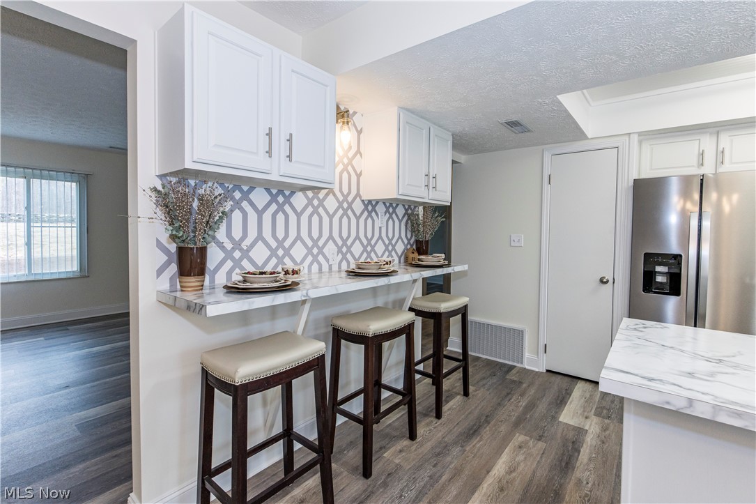 Country Club Twnhs North Condo - Residential