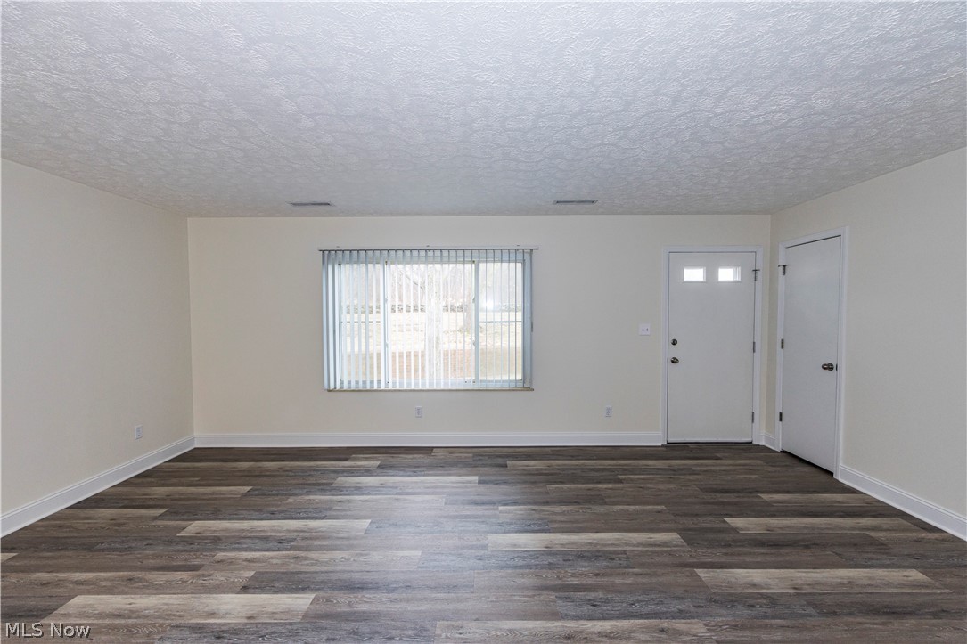 Country Club Twnhs North Condo - Residential