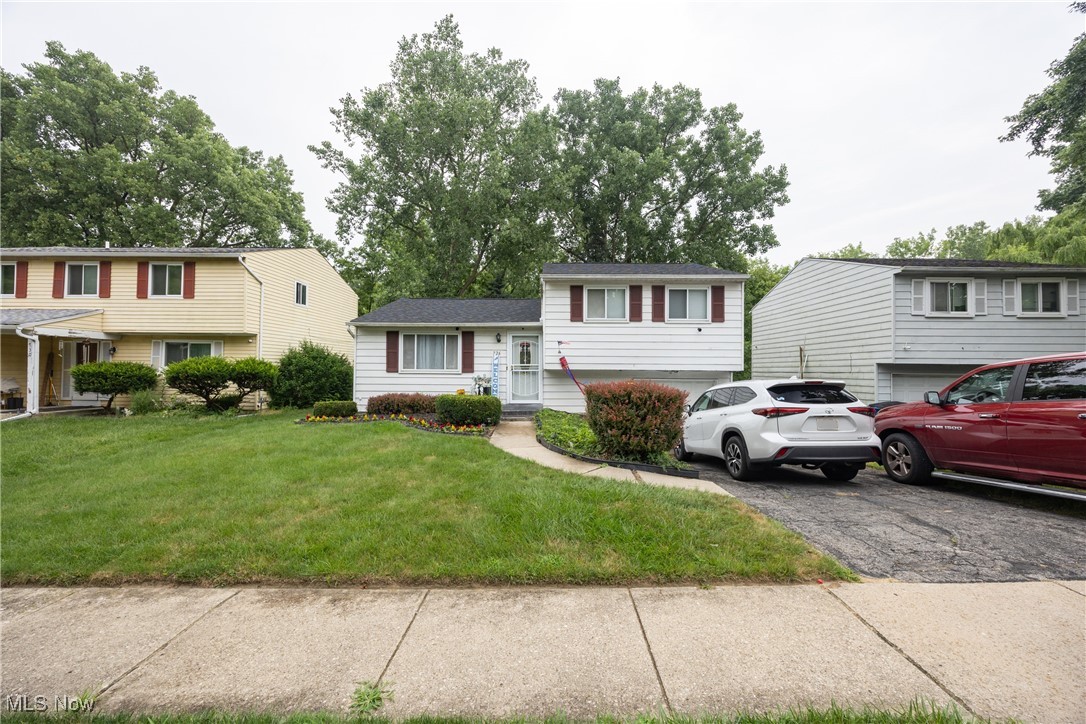 Welcome to 726 Southbriar Rd, a charming home nestled in the quiet Scott Park neighborhood of Toledo. This 3-bedroom, 2-bath residence offers 1,080 square feet of thoughtfully designed living space, featuring a bright and airy layout with abundant natural light, forced-air heating. Built in 1977, the home sits on a manageable 6,000+ sq ft lot and includes an attached garage, low-maintenance siding, and spacious rooms perfect for families, or first-time buyers. Conveniently located near schools, parks, and amenities, this home presents an excellent opportunity to own in a well-established neighborhood with great potential for future value.