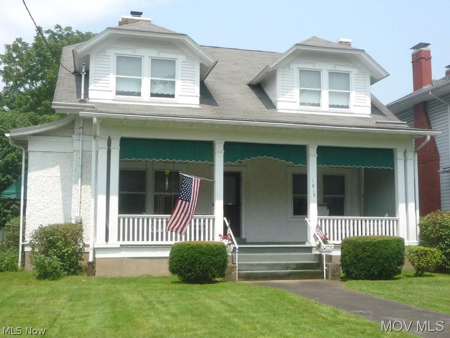 You will fall in love with this beautiful 2 story home that is full of character & charm. Be prepared to be impressed with all of the unique built-ins throughout the house, impressive high ceilings adorned with beams in the living and dining rooms, 5 fireplaces, original hardwood, small balcony on 2nd floor, small original built-in Frigidaire in the breakfast nook, cedar closet in master bedroom, pocket doors & so much more! The 1st floor bedroom could also be used as a family room & electric has been upgraded to 200 amp. Enclosed porch off the kitchen that overlooks the level fenced backyard.  Elem: Jefferson Elementary School  Elem/Bus: N  JrHigh: Van Devender Jr. High School  JrHigh/Bus: N  High: Parkersburg High  High/Bus: N  Fire: CIT  Police: CTY  ;SQFT=Fin L1:1188, Fin L2:987, Fin Above:2175, Fin Total:2175, Unfin Above:0;GAR= 1 Car Det, Opener(s);PRKG= Parking Pad