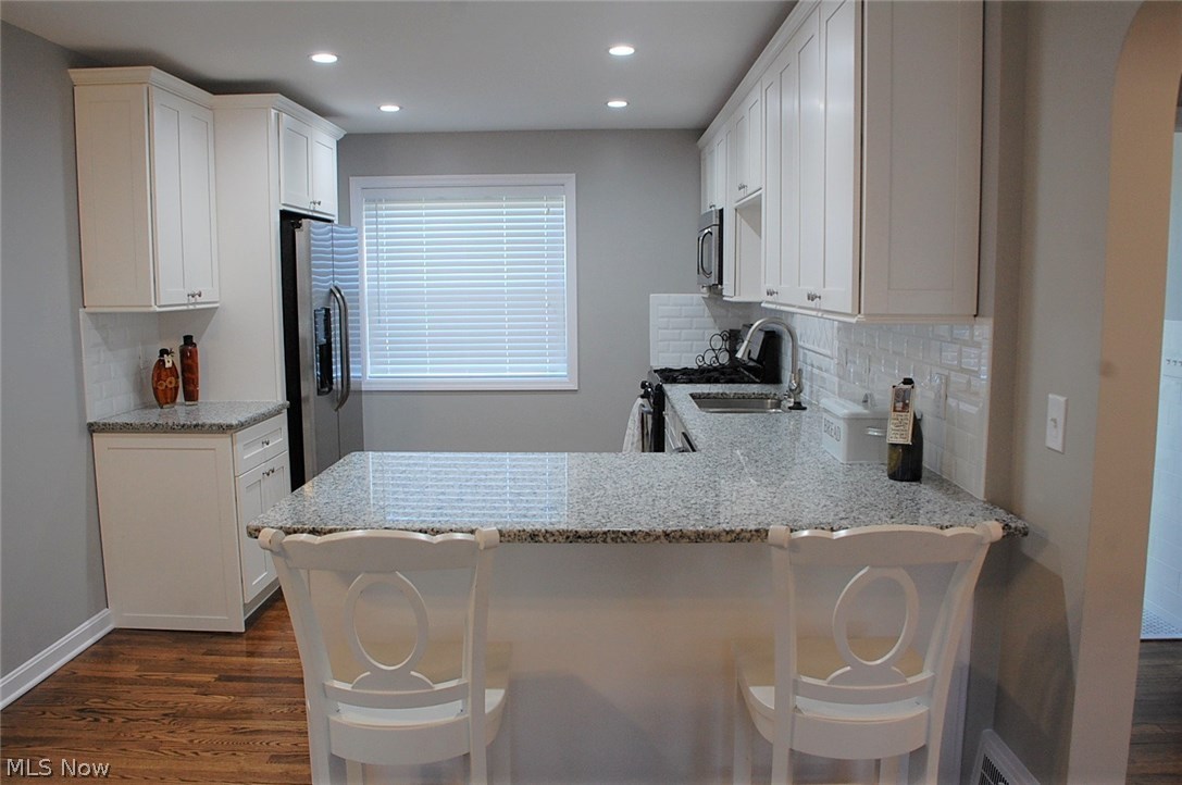 Kamms - Residential Lease