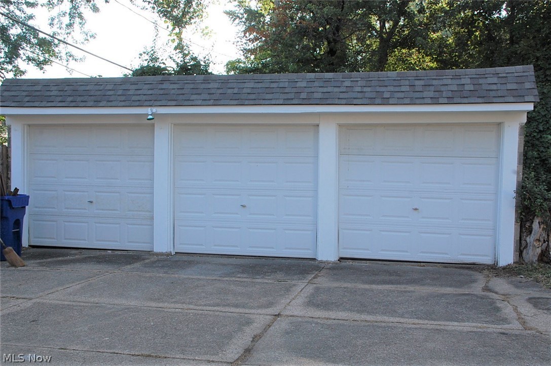 Kamms - Residential Lease